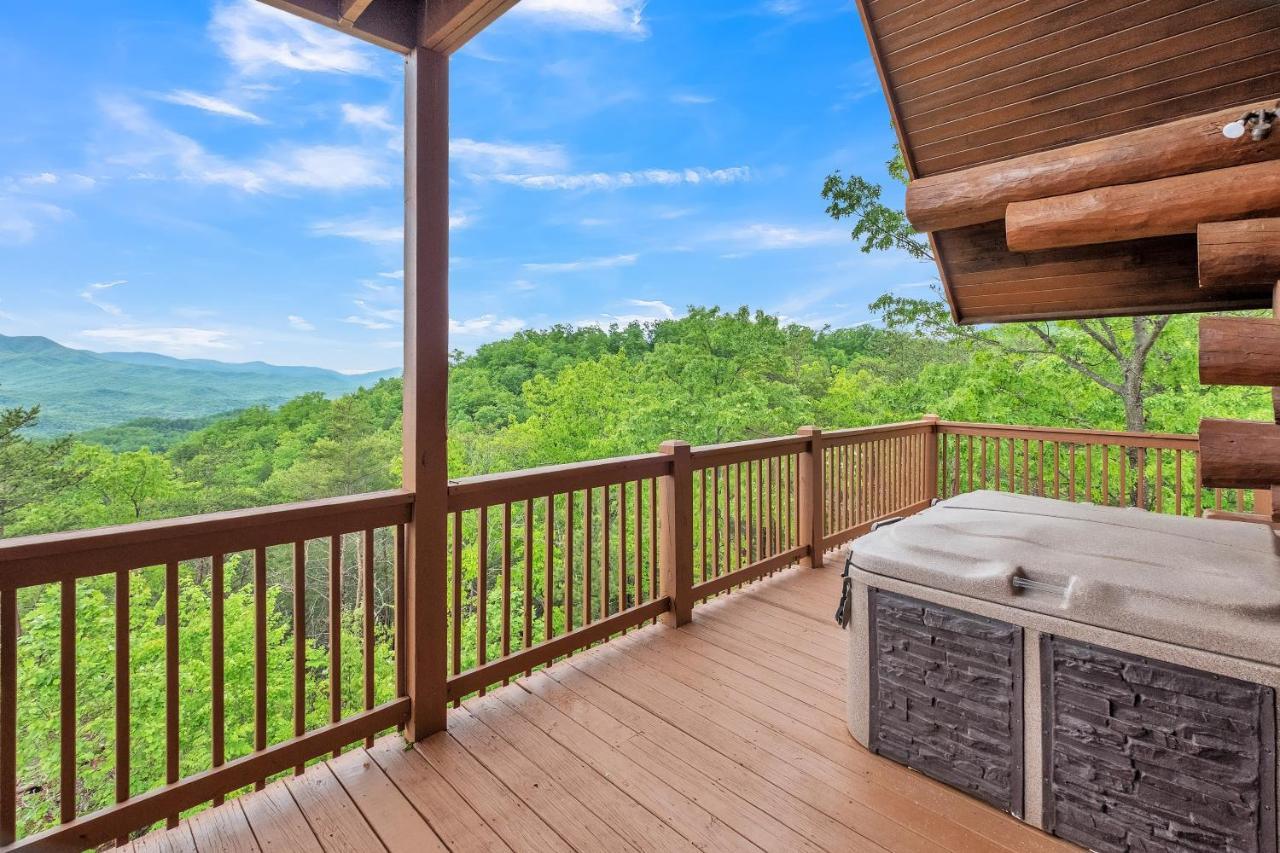 Sky Views - Panoramic Views Cabin 개틀린버그 외부 사진