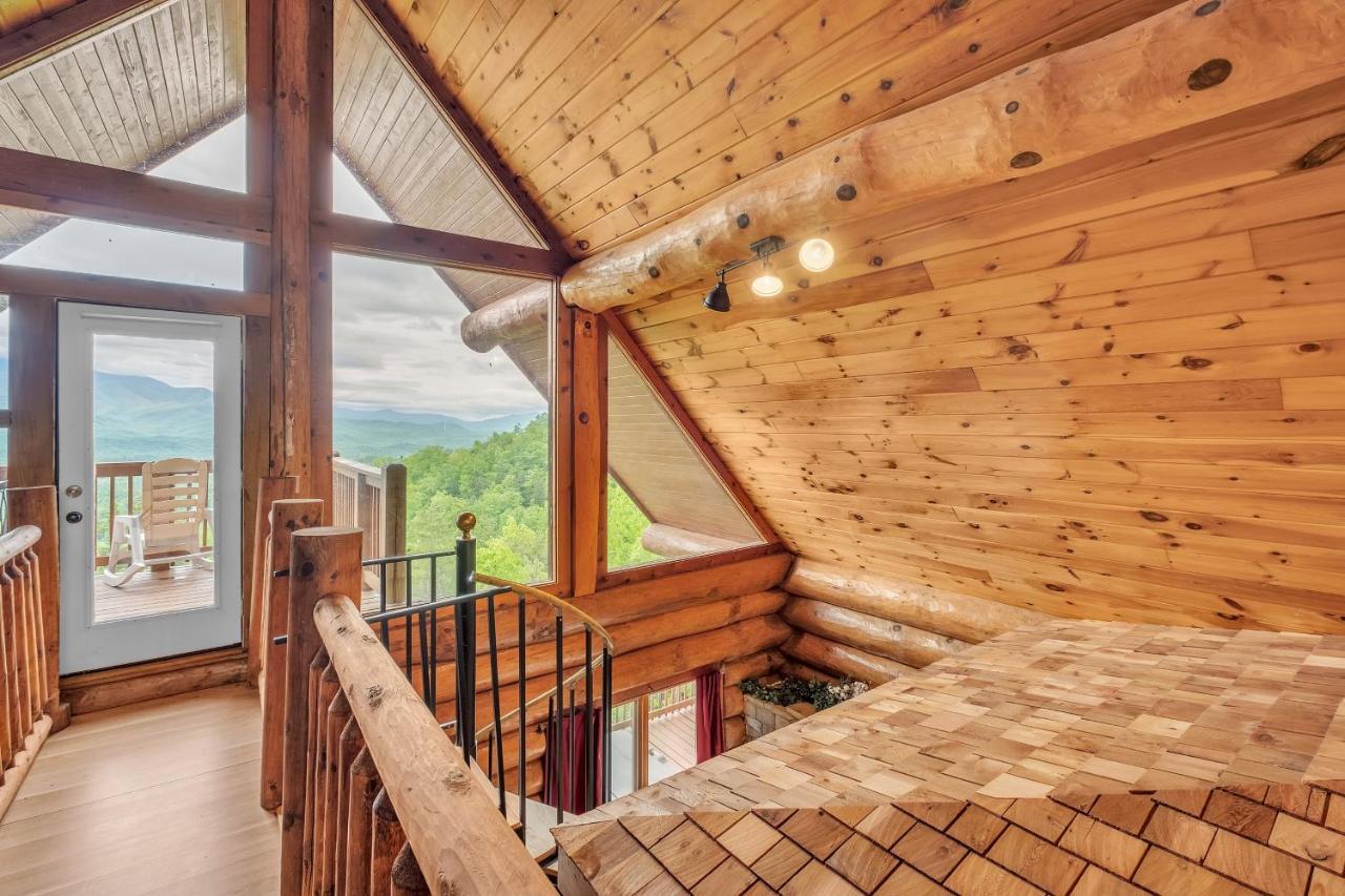Sky Views - Panoramic Views Cabin 개틀린버그 외부 사진